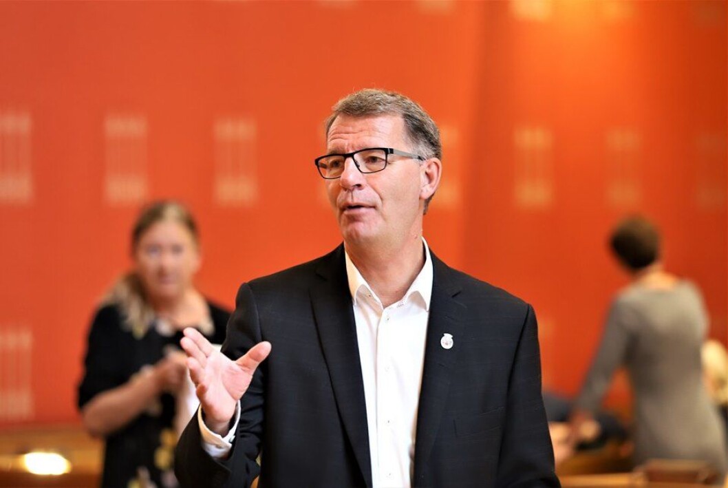 Finansbyråd Robert Steen (Ap) la frem byrådets budsjettforslag for Oslo kommune i 2020 der klimasatsing er fremtredende. Foto: André Kjernsli Finansbyråd Robert Steen (Ap) la frem byrådets budsjettforslag for Oslo kommune i 2020 der klimasatsing er fremtredende. Foto: André Kjernsli