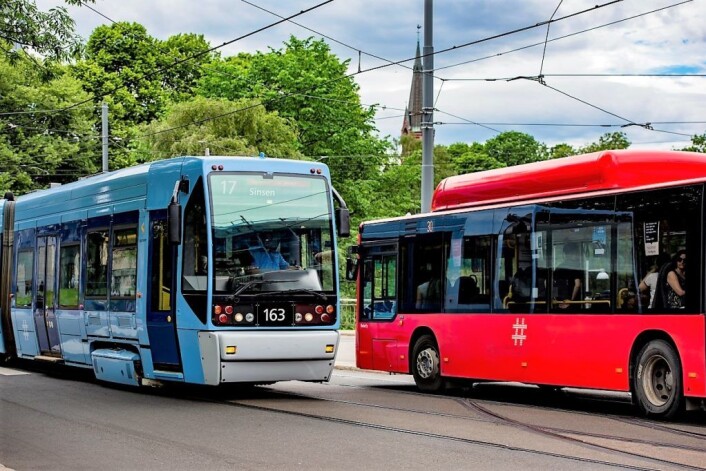 Det rødgrønne byrådet legger opp til storsatsing på utslippsfrie busser og hyppigere avganger på både trikk og buss i årene fremover. Foto: Birgitte Haneide / Ruter Det rødgrønne byrådet legger opp til storsatsing på utslippsfrie busser og hyppigere avganger på både trikk og buss i årene fremover. Foto: Birgitte Haneide / Ruter