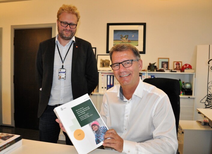 Finansbyråd Robert Steen (Ap) og byrådssekretær Vegar Andersen (Ap) med Oslos kommunebudsjett for 2020 og økonomiplanen frem til og med 2023. Foto: Arnsten Linstad Finansbyråd Robert Steen (Ap) og byrådssekretær Vegar Andersen (Ap) med Oslos kommunebudsjett for 2020 og økonomiplanen frem til og med 2023. Foto: Arnsten Linstad