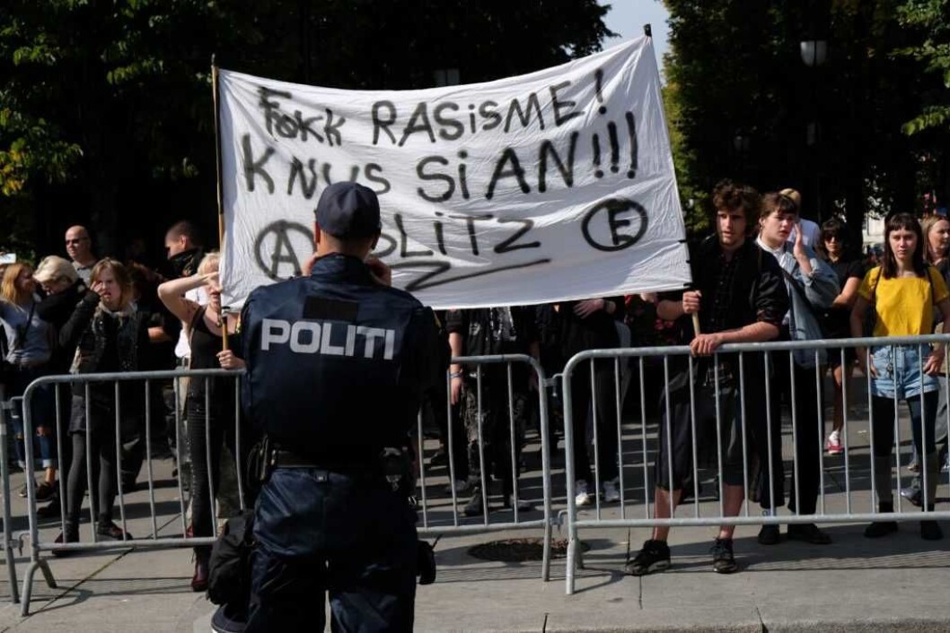 Politiet mener faren for ordensforstyrrelser rundt SIANs varslede stand på Tøyen torg ikke er nok til å kunne forby arrangementet. Foto: Christian Boger Politiet mener faren for ordensforstyrrelser rundt SIANs varslede stand på Tøyen torg ikke er nok til å kunne forby arrangementet. Foto: Christian Boger