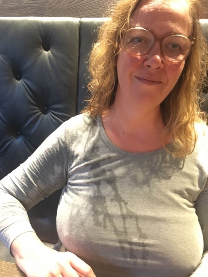 Trude Håland snakket Merete Hodne til rette for islamfiendtlighet. Det medførte et glass øl over seg. Foto: Privat Trude Håland snakket Merete Hodne til rette for islamfiendtlighet. Det medførte et glass øl over seg. Foto: Privat