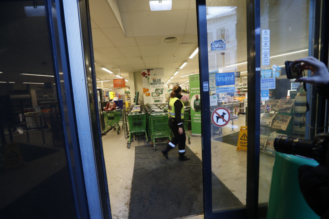 20-åringen ble først siktet for terror. Men er nå tiltalt for drapsforsøk. Foto: Terje Bendiksby / NTB scanpix 20-åringen ble først siktet for terror. Men er nå tiltalt for drapsforsøk. Foto: Terje Bendiksby / NTB scanpix