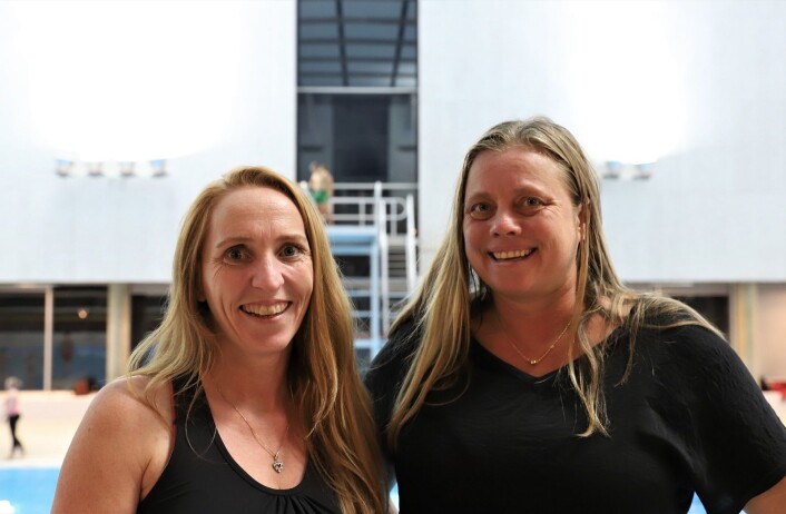 F.v. Nina Beck og Malin Gylvik. Vi har ikke gitt opp kampen for et skikkelig stupetårn, sier de. Foto: André Kjernsli F.v. Nina Beck og Malin Gylvik. Vi har ikke gitt opp kampen for et skikkelig stupetårn, sier de. Foto: André Kjernsli