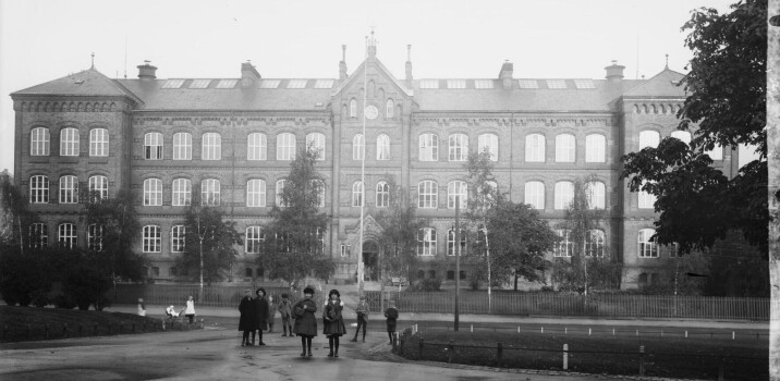 Vålerenga skole har fulgt bydelen gjennom krig og vekst. Lørdag feiret den 130 år: – Alle er stolte av å ha gått der