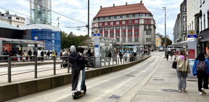 Vil forby sykler på fortauet i sentrum