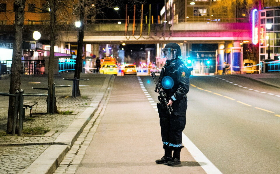 Oslopolitiet mener området rundt Star Gate på Vaterland har blitt tryggere siden utestedet måtte stenge høsten 2018. Her fra en politiaksjon i 2017. Foto: Fredrik Varfjell / NTB scanpix