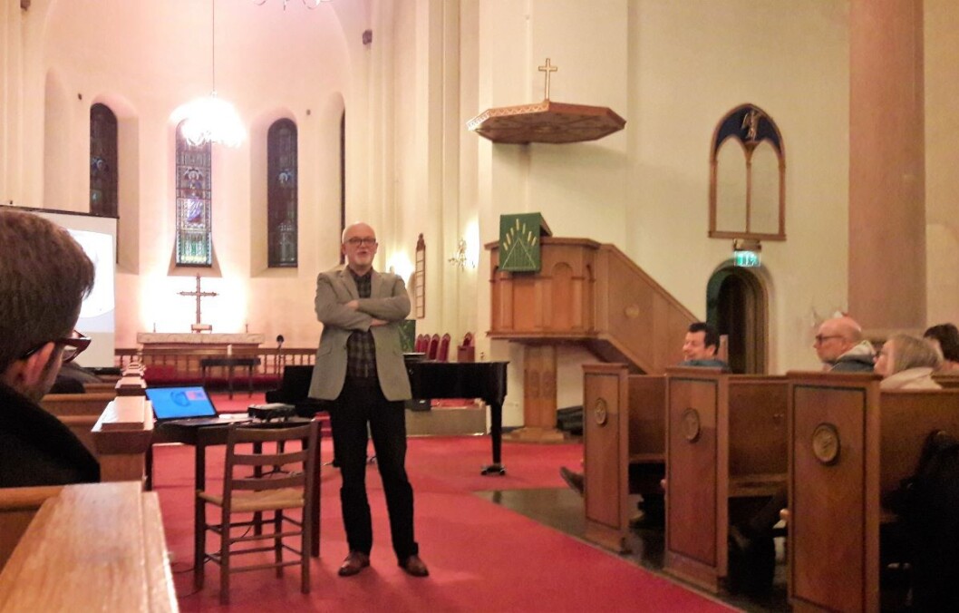 Olav Rune Bastrup, forfatter og organist i Grønland kirke, snakket om religion og klassekamp. To viktige saker for folk de siste 150 år. Foto: Anders Høilund Olav Rune Bastrup, forfatter og organist i Grønland kirke, snakket om religion og klassekamp. To viktige saker for folk de siste 150 år. Foto: Anders Høilund