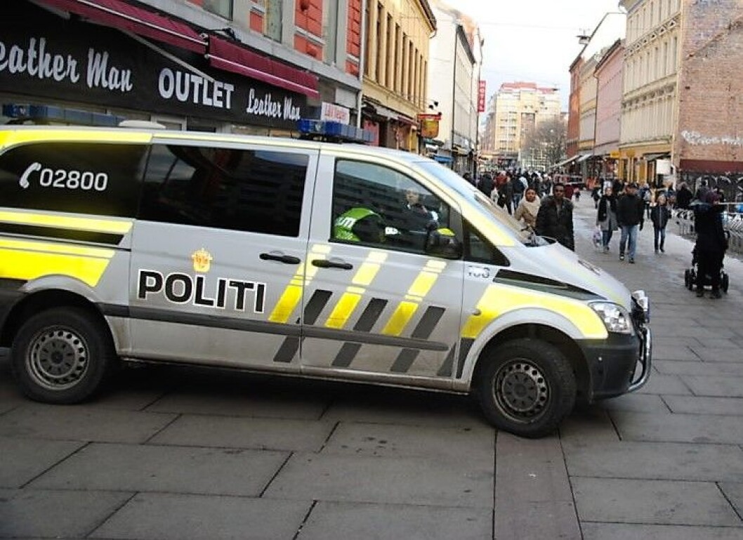To ganger måtte politiet rykke ut til to forskjellige steder sentralt i Oslo etter at vitner observerte menn med pistol. Foto: Arnsten Linstad To ganger måtte politiet rykke ut til to forskjellige steder sentralt i Oslo etter at vitner observerte menn med pistol. Foto: Arnsten Linstad