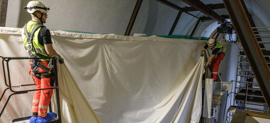 Dekket til med hvit duk før nervepirrende prosess på Bygdøy