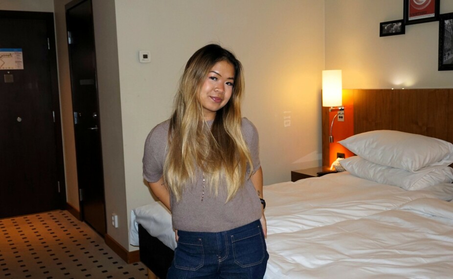 Student Chanitsara (21) er evakuert til hotell etter raset: – Både frokosten og boligen er oppgradert