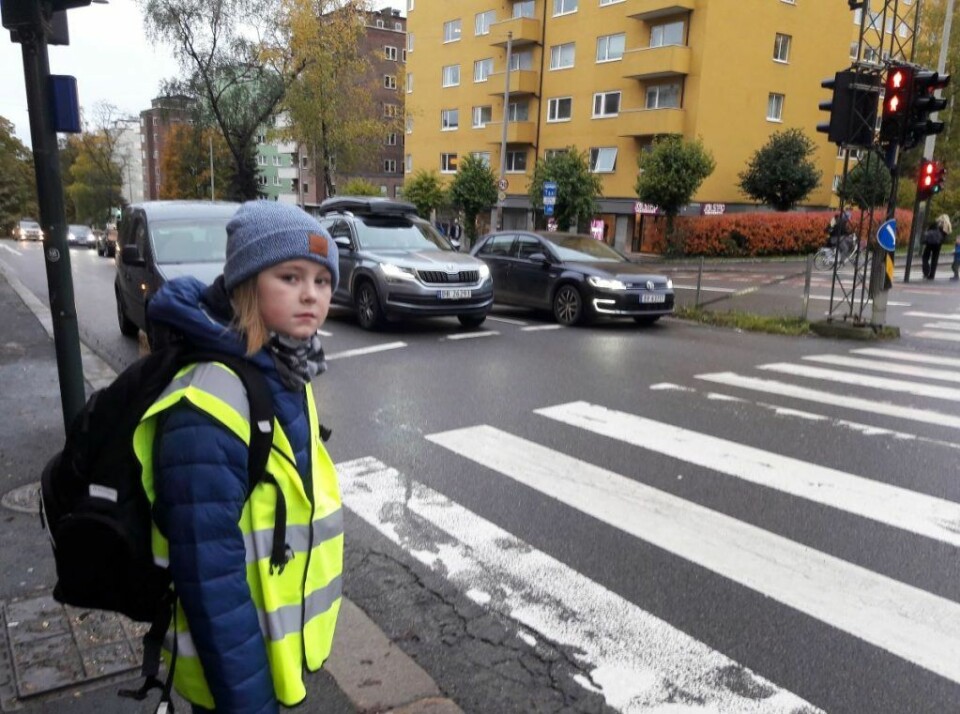 Femteklassingen Otto synes biler med dårlig tid er skumle å møte på skoleveien. Foto: Anders Høilund