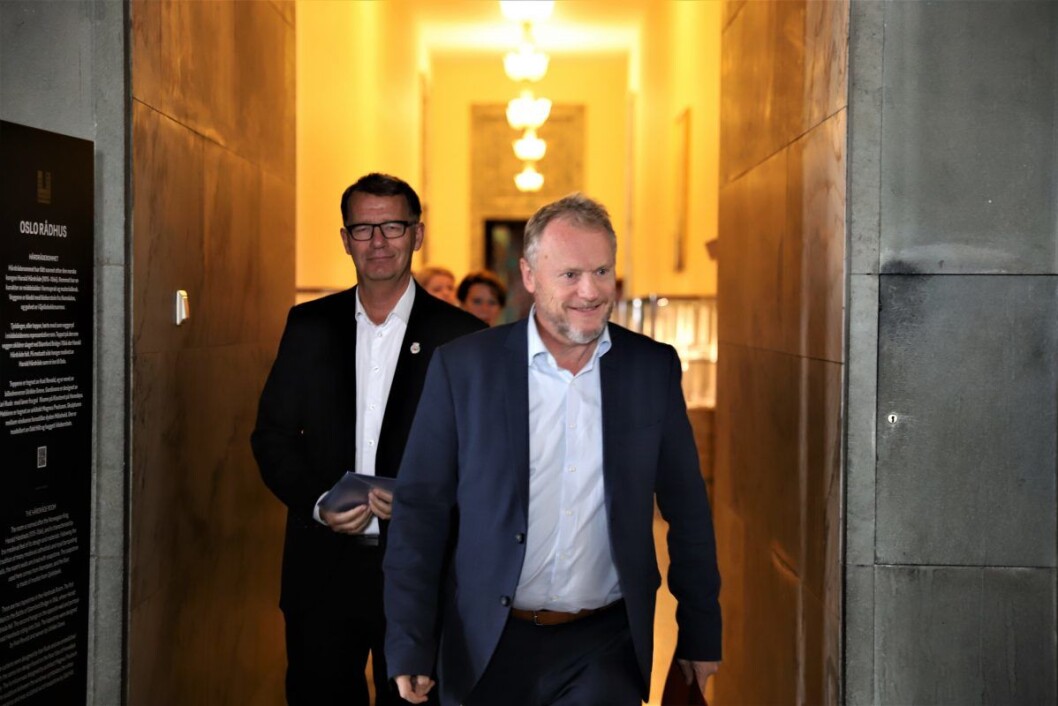 Arbeidstilsynet har besluttet å etterforske Oslo kommune etter flere brudd på arbeidsmiljøloven, melder NRK. Her er byrådsleder Raymond Johansen og finansbyråd Robert Steen avbildet da de presenterte budsjettforslaget for Oslo kommune 2020 og økonomiplan 2020–2023. Foto: André Kjernsli Arbeidstilsynet har besluttet å etterforske Oslo kommune etter flere brudd på arbeidsmiljøloven, melder NRK. Her er byrådsleder Raymond Johansen og finansbyråd Robert Steen avbildet da de presenterte budsjettforslaget for Oslo kommune 2020 og økonomiplan 2020–2023. Foto: André Kjernsli