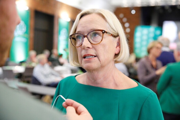 Senterpartiets parlamentariske leder Marit Arnstad reagerer sterkt på at regjeringen vil kutte studieplasser i politiutdanningen i Oslo. Foto: Audun Braastad / NTB scanpix Senterpartiets parlamentariske leder Marit Arnstad reagerer sterkt på at regjeringen vil kutte studieplasser i politiutdanningen i Oslo. Foto: Audun Braastad / NTB scanpix