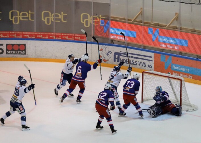 Sparta utlignet i spill fem mot tre. Foto: André Kjernsli Sparta utlignet i spill fem mot tre. Foto: André Kjernsli
