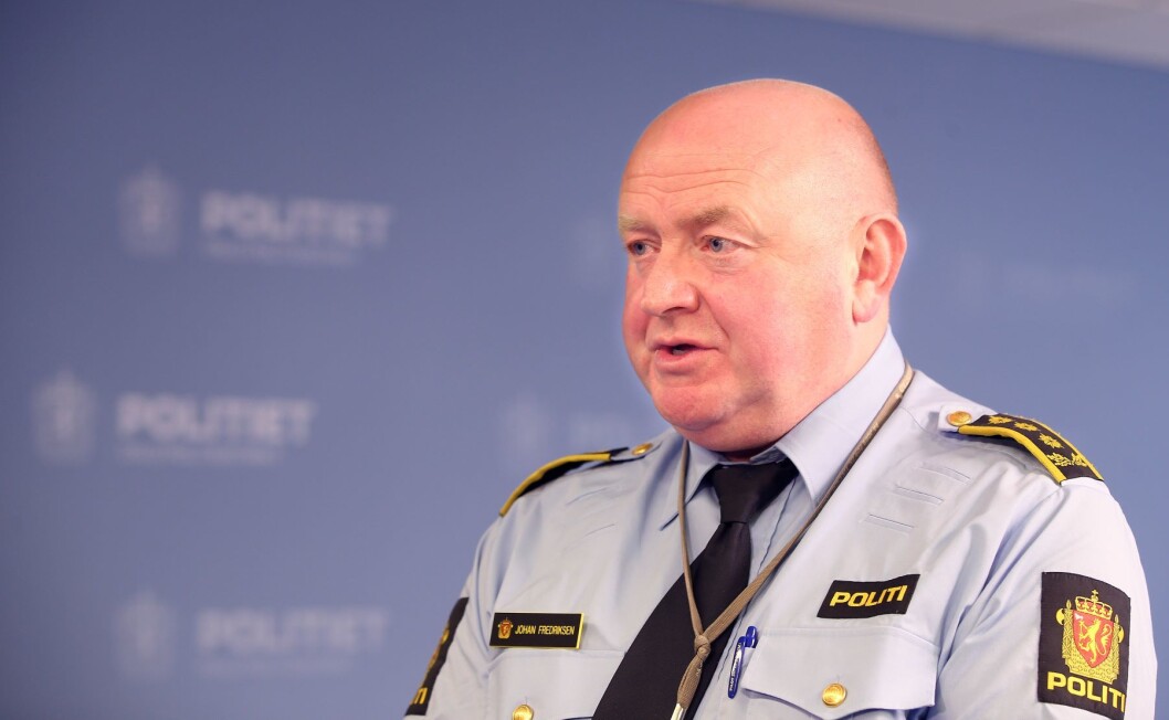Leder for Felles enhet for operativ tjeneste i Oslo politidistrikt, Johan Fredriksen, sier at politiet var klar over spenningene mellom de to gruppene som demonstrerte i Oslo lørdag, men at politiet skal ha gode grunner til å sette enda strammere rammer. Foto: Terje Pedersen / NTB scanpix Leder for Felles enhet for operativ tjeneste i Oslo politidistrikt, Johan Fredriksen, sier at politiet var klar over spenningene mellom de to gruppene som demonstrerte i Oslo lørdag, men at politiet skal ha gode grunner til å sette enda strammere rammer. Foto: Terje Pedersen / NTB scanpix