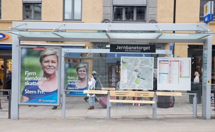 – Kommersielle reklamemontere dukker opp i bybildet. Disse sender et alvorlig signal om at kun de pengesterke får lov til å uttrykke seg i det offentlige rom, mener skribenten. Foto: Terje Pedersen / NTB scanpix – Kommersielle reklamemontere dukker opp i bybildet. Disse sender et alvorlig signal om at kun de pengesterke får lov til å uttrykke seg i det offentlige rom, mener skribenten. Foto: Terje Pedersen / NTB scanpix