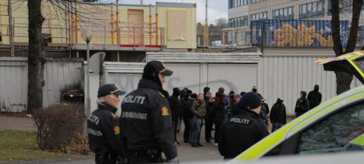 25 motdemonstranter pågrepet da de forsøkte å bryte sperringer ved høyreekstremt arrangement på Torshov