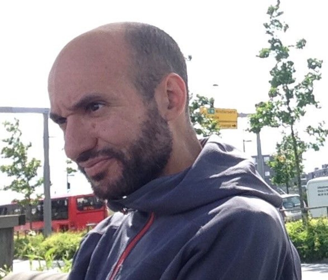 Savnede Khalil (41) er ikke i stand til å gjøre rede for seg. Han ble sist sett ved Tøyen omsorgsbolig fredag 1. november rundt klokken 11.30. Foto: Politiet Savnede Khalil (41) er ikke i stand til å gjøre rede for seg. Han ble sist sett ved Tøyen omsorgsbolig fredag 1. november rundt klokken 11.30. Foto: Politiet