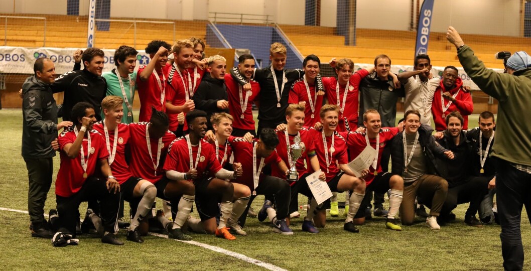 Sagene ble til slutt, etter to ekstraomganger, kretsmester i fotball. Foto: Arvid Sagene ble til slutt, etter to ekstraomganger, kretsmester i fotball. Foto: Arvid
