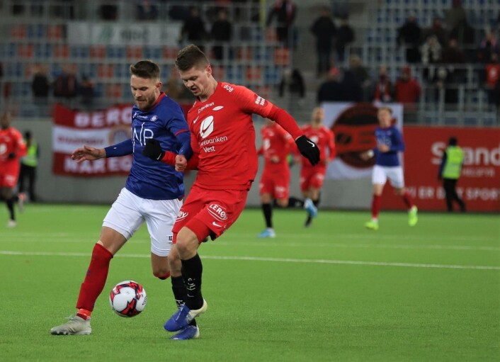 Det sto ikke på tæl og vilje hos Vålerengas Matthías Vilhjálmsson mot rødkledde fra Bergen. Foto: André Kjernsli Det sto ikke på tæl og vilje hos Vålerengas Matthías Vilhjálmsson mot rødkledde fra Bergen. Foto: André Kjernsli