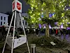 Julegran tennes på Universitetsplassen første søndag i advent. Her fra 2025