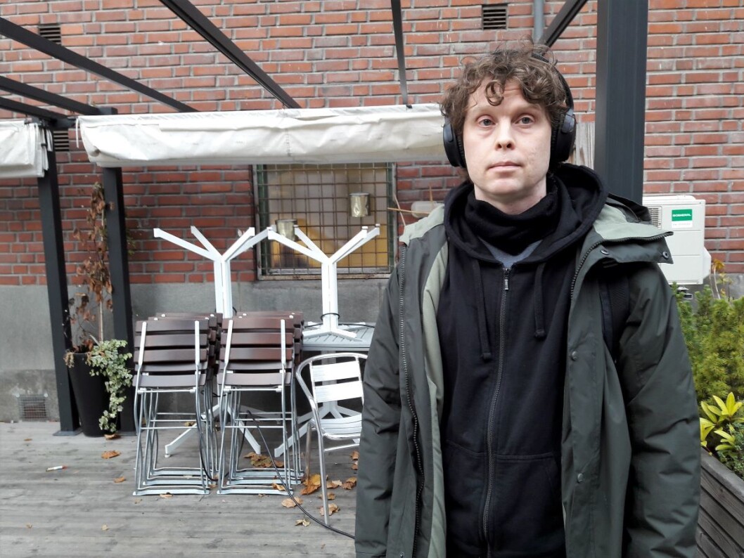 Nikolai Dragnes (41) bor på Carl Berners plass og har sett sammenhengen mellom luftkvalitet og vedfyring Nikolai Dragnes (41) bor på Carl Berners plass og har sett sammenhengen mellom luftkvalitet og vedfyring