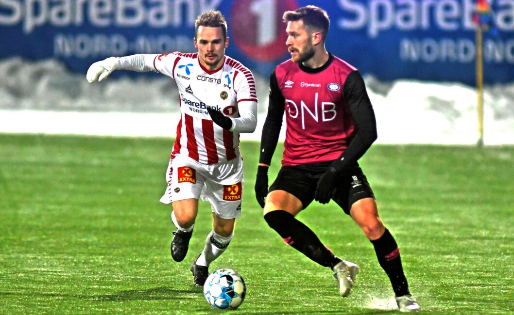 Tromsøs Kent-Are Antonsen i duell med Vålerengas Matthías Vilhjálmsson i kampen mellom Tromsø og Vålerenga. Foto: Rune Stoltz Bertinussen / NTB scanpix Tromsøs Kent-Are Antonsen i duell med Vålerengas Matthías Vilhjálmsson i kampen mellom Tromsø og Vålerenga. Foto: Rune Stoltz Bertinussen / NTB scanpix