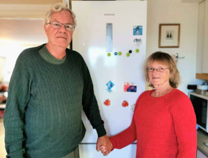 — Det kan da ikke være lovlig å kutte strømmen uten å varsle på forhånd, mener Geir Hem og Ingrid Franck-Nielsen. Foto: Christian Boger — Det kan da ikke være lovlig å kutte strømmen uten å varsle på forhånd, mener Geir Hem og Ingrid Franck-Nielsen. Foto: Christian Boger