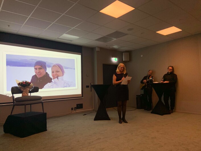 Rita Johnsen Haga, en nær venn og støttespiller av Josef Moradi, holder tale for Human-Etisk Forbund på vegne av Moradi under den offisielle markeringen av prisen. Foto: Human-Etisk Forbund Rita Johnsen Haga, en nær venn og støttespiller av Josef Moradi, holder tale for Human-Etisk Forbund på vegne av Moradi under den offisielle markeringen av prisen. Foto: Human-Etisk Forbund