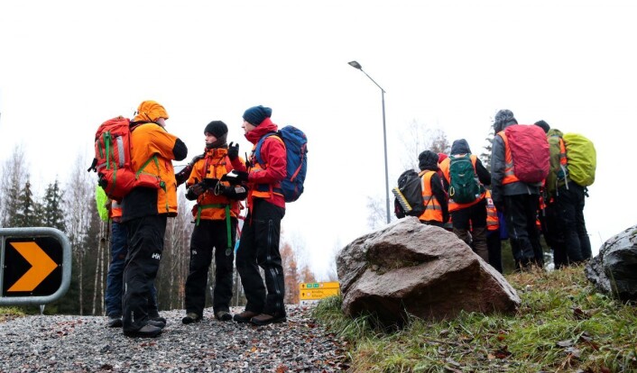 Politiet og frivillige letemannskaper avslutter søket som har pågått siden lørdag natt. Foto: Håkon Mosvold Larsen / NTB scanpix Politiet og frivillige letemannskaper avslutter søket som har pågått siden lørdag natt. Foto: Håkon Mosvold Larsen / NTB scanpix