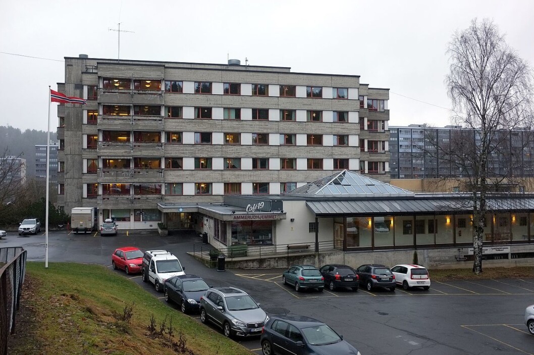 Balkongen i tredje etasje på Ammerudhjemmet tok fyr. Foto: Kjetil Ree / Wikimedia Commons Balkongen i tredje etasje på Ammerudhjemmet tok fyr. Foto: Kjetil Ree / Wikimedia Commons