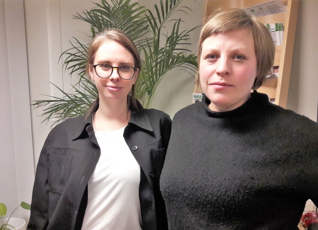 Line Flo og Marte Vike Arnesen framførte Naboaksjonen mot utbygging av Torshovtoppens syn på saken og fikk nesten samtlige i salen på sitt parti. Foto: Anders Høilund Line Flo og Marte Vike Arnesen framførte Naboaksjonen mot utbygging av Torshovtoppens syn på saken og fikk nesten samtlige i salen på sitt parti. Foto: Anders Høilund