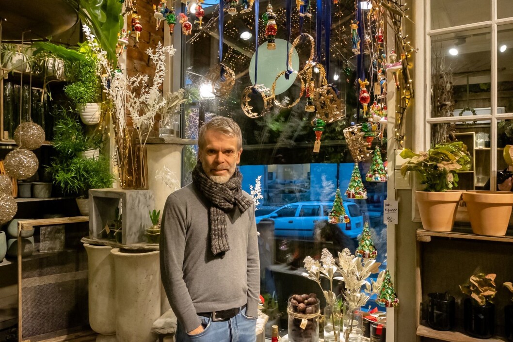 Tore Winther Alvestad i Winther blomst fikk premien for flotteste butikkutstilling. Tore Winther Alvestad i Winther blomst fikk premien for flotteste butikkutstilling.
