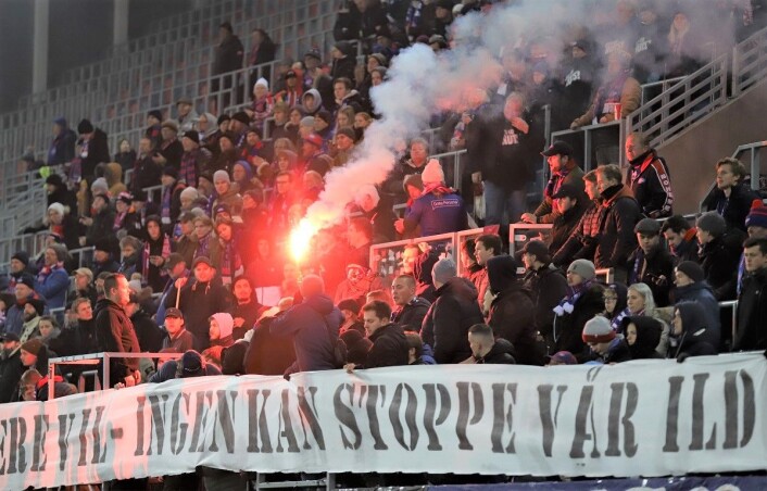 Klanens beskjed til fotballforbundet var klar � Vi vil ha bluss på kampene i Eliteserien. Foto: Andre Kjernsli Klanens beskjed til fotballforbundet var klar � Vi vil ha bluss på kampene i Eliteserien. Foto: Andre Kjernsli