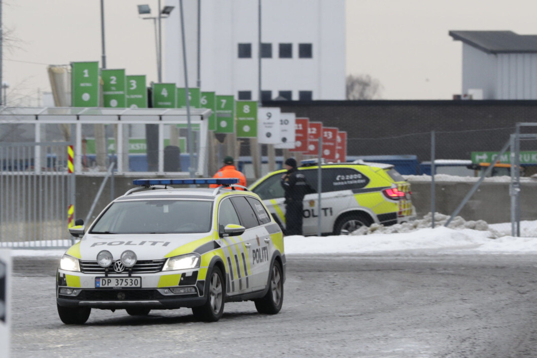 Politiet etablert raskt en sikkerhetssone på 300 meter på Haraldrud gjenbruksstasjon på Brobekk. Foto fra annen hendelse. Illustrsjonsfoto: Berit Roald / NTB scanpix Politiet etablert raskt en sikkerhetssone på 300 meter på Haraldrud gjenbruksstasjon på Brobekk. Foto fra annen hendelse. Illustrsjonsfoto: Berit Roald / NTB scanpix