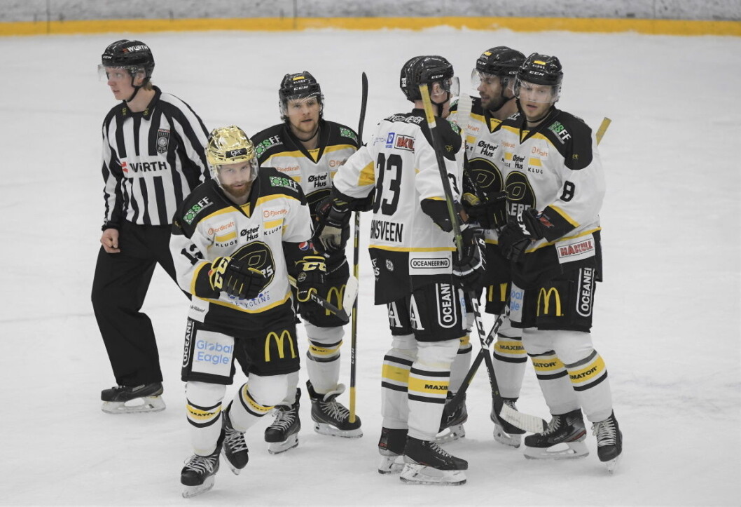 Serieleder Stavanger hadde få problemer med å slå Grüner 9-2 i hockeyens eliteserie lørdag. Foto: Christian Boger Serieleder Stavanger hadde få problemer med å slå Grüner 9-2 i hockeyens eliteserie lørdag. Foto: Christian Boger