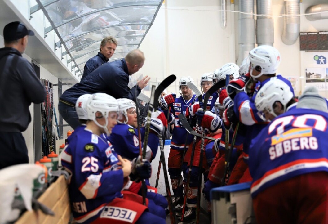 Roy Johansen coachet Vålerenga til seier i sesongens merkeligste kamp så langt. Foto: André Kjernsli Roy Johansen coachet Vålerenga til seier i sesongens merkeligste kamp så langt. Foto: André Kjernsli