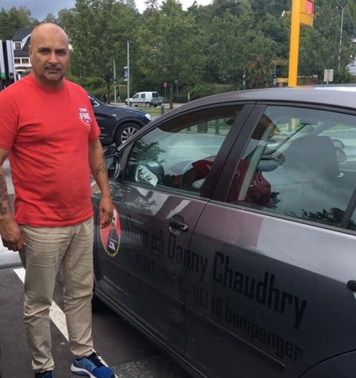 Danny Chaudhry er kjøreskolelærer til daglig. Og sier han ikke får kompensert for tapt arbeidsinntekt dersom bystyrestøtten fjernes. Foto: VårtOslo Danny Chaudhry er kjøreskolelærer til daglig. Og sier han ikke får kompensert for tapt arbeidsinntekt dersom bystyrestøtten fjernes. Foto: VårtOslo