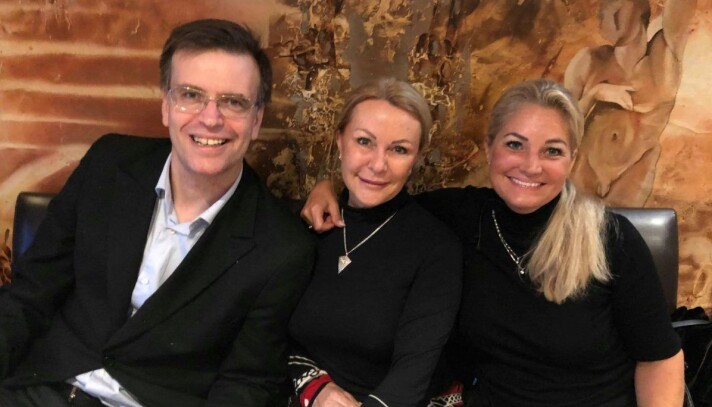 Folkets Parti-politikerne Bjørn Revil, Britt Fossum og Cecilie Lyngby vil ha flere tilfluktsrom i hovedstaden. Folkets Parti-politikerne Bjørn Revil, Britt Fossum og Cecilie Lyngby vil ha flere tilfluktsrom i hovedstaden.
