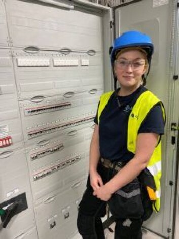 Elektrolærling i GK Norge, Julie Olstad, trives med byggfag og er fornøyd med at hun har hatt tilgang på egen, låsbar kvinnegarderobe i det året hun har jobbet som lærling på det nye Munchmuseet. Foto: Kultur- og idrettsbygg Elektrolærling i GK Norge, Julie Olstad, trives med byggfag og er fornøyd med at hun har hatt tilgang på egen, låsbar kvinnegarderobe i det året hun har jobbet som lærling på det nye Munchmuseet. Foto: Kultur- og idrettsbygg