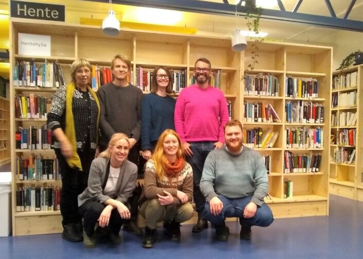 Styret i Engebråten parsellhage består av (fra venstre øverst): Grete Høye; fra styret i Hageselskapet, Kristian Berntsson; styreleder hos Engebråten parsellhage, sekretær Christin Vangen og kasserer Juan Luis Martin Ponce. Foran fra venstre: Charlotte Brennesvik, prosjektleder Alette Elvenes og Dennis Napast. Foto: Frøydis Helene Hauge Styret i Engebråten parsellhage består av (fra venstre øverst): Grete Høye; fra styret i Hageselskapet, Kristian Berntsson; styreleder hos Engebråten parsellhage, sekretær Christin Vangen og kasserer Juan Luis Martin Ponce. Foran fra venstre: Charlotte Brennesvik, prosjektleder Alette Elvenes og Dennis Napast. Foto: Frøydis Helene Hauge