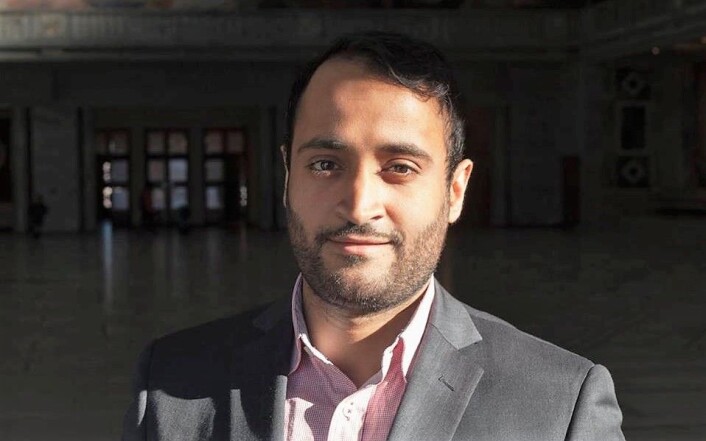 — Vi kan jo ikke stole på tall som folk kommer med på en serviett, sier Abdullah Alsabeehg (Ap) om FAUs beregninger, som viser at en paviljongskole koster omlag 24 millioner kroner. Foto: Stig Ark — Vi kan jo ikke stole på tall som folk kommer med på en serviett, sier Abdullah Alsabeehg (Ap) om FAUs beregninger, som viser at en paviljongskole koster omlag 24 millioner kroner. Foto: Stig Ark