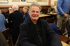 – Jeg pleide å se dem på Krølla Kro. Det var fantastisk. Og Eilif Moe er en fengende, morsom frontfigur! Det er en fest å høre på, sier stamgjest Per Jæger.