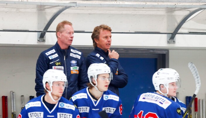 I mange år har Espen "Shampo" Knutsen og Roy Johansen stått sammen i Vålerenga-boksen. Nå skiller de lag. I mange år har Espen "Shampo" Knutsen og Roy Johansen stått sammen i Vålerenga-boksen. Nå skiller de lag.