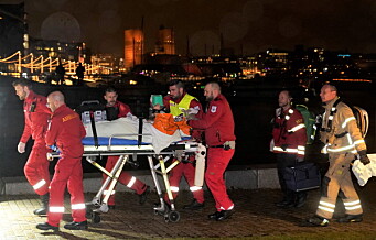 Mann kritisk skadd etter å ha havnet i sjøen ved Tjuvholmen. Feilaktig erklært død av politiet