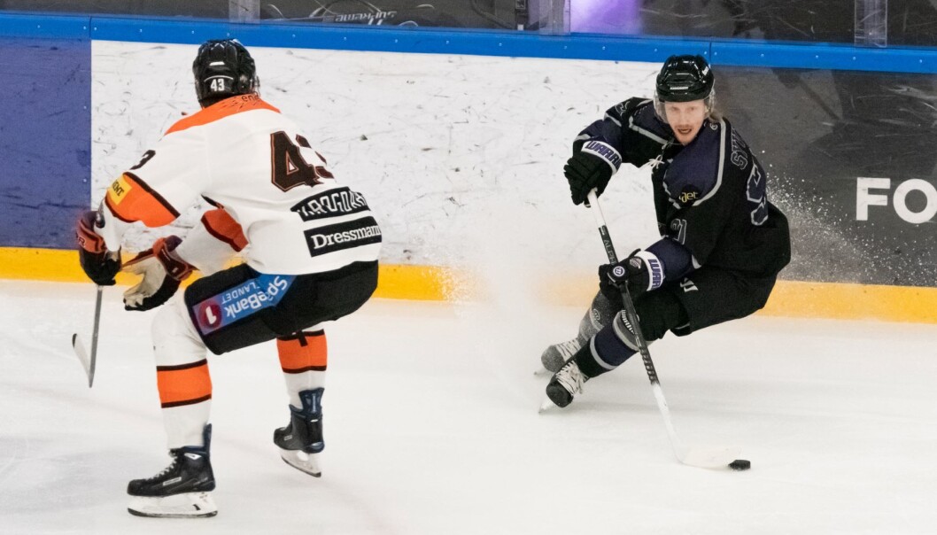Storscorer Robin Olsen Syversen er ute med kragebensbrudd etter ei horribel tackling i vantet imot MS. Storscorer Robin Olsen Syversen er ute med kragebensbrudd etter ei horribel tackling i vantet imot MS.