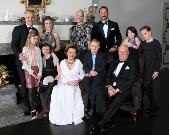 Kongefamilien er i sorg etter at det første juledag ble kjent at Ari Behn hadde tatt sitt eget liv. Foto: Lise Åserud / NTB scanpix Kongefamilien er i sorg etter at det første juledag ble kjent at Ari Behn hadde tatt sitt eget liv. Foto: Lise Åserud / NTB scanpix