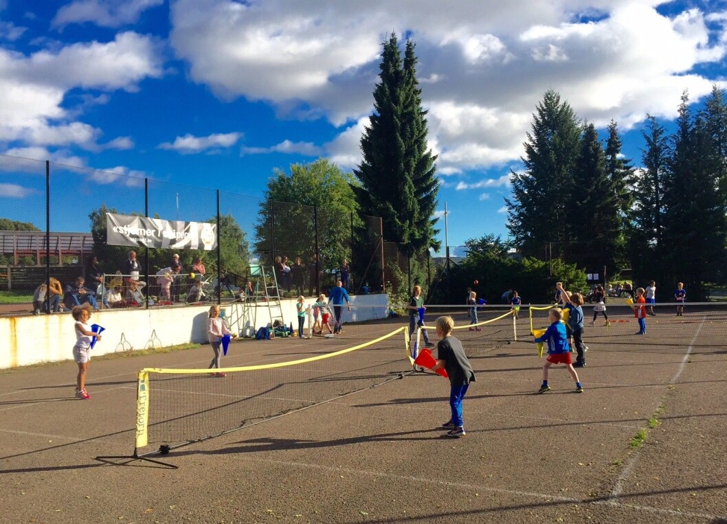 Sagene IF tennis startet opp høsten 2016 med tennisskole for barn på Voldsløkka tennisbaner. Foto: Håkon Larssen Sagene IF tennis startet opp høsten 2016 med tennisskole for barn på Voldsløkka tennisbaner. Foto: Håkon Larssen
