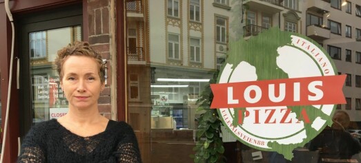 Live Glesne Kjølstad ansatte en flyktning med norsk skattekort og personnummer. I dag må hun møte i retten