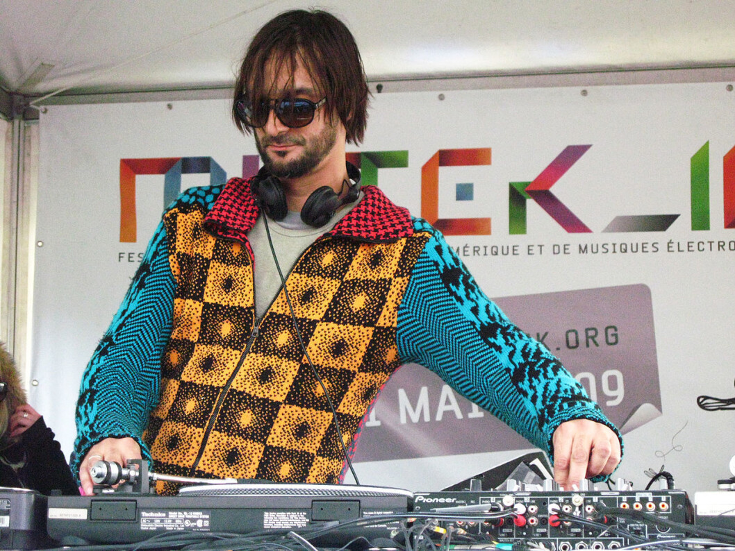 I mars kommer den myteomspunne DJen Ricardo Villalobos til klubbkonseptet The Villa i Oslo. Foto: basic_sounds / Wikimedia Commons I mars kommer den myteomspunne DJen Ricardo Villalobos til klubbkonseptet The Villa i Oslo. Foto: basic_sounds / Wikimedia Commons